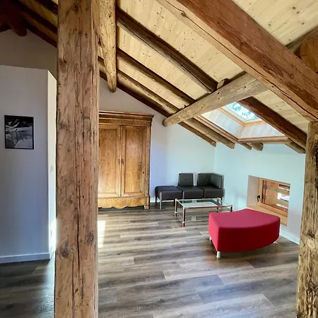 La Maizon Du Bois *